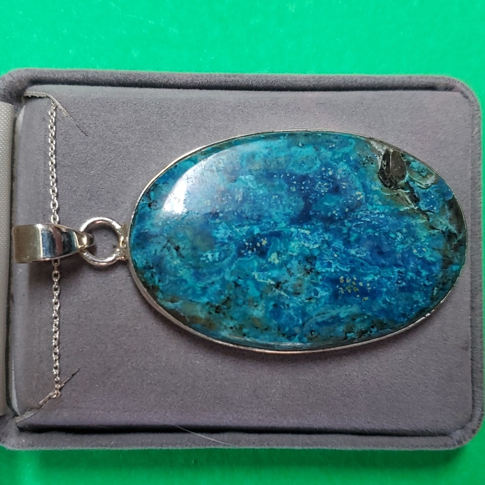 Necklace - Picture 2 of 4